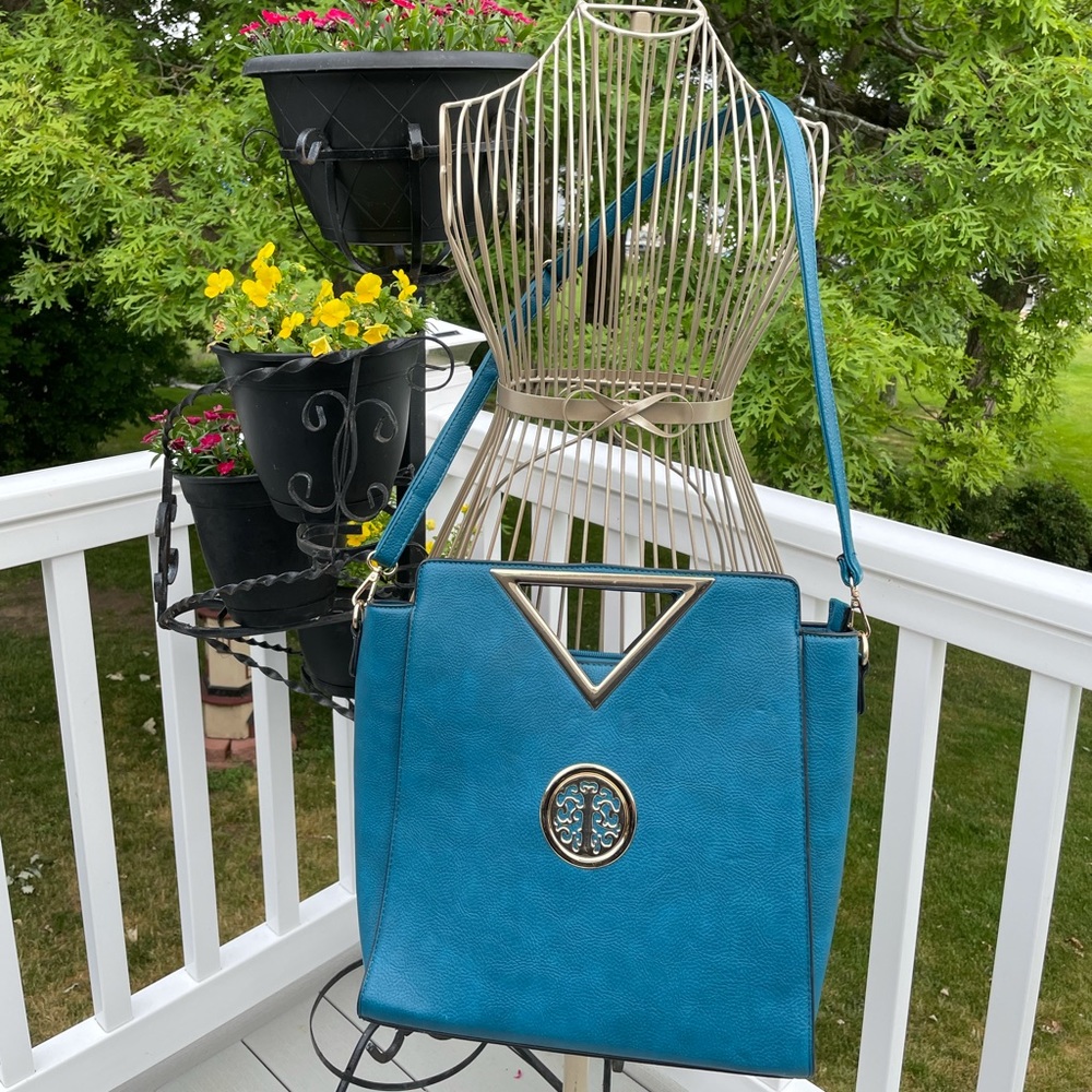 Gorgeous, deep blue tote with gold hardware